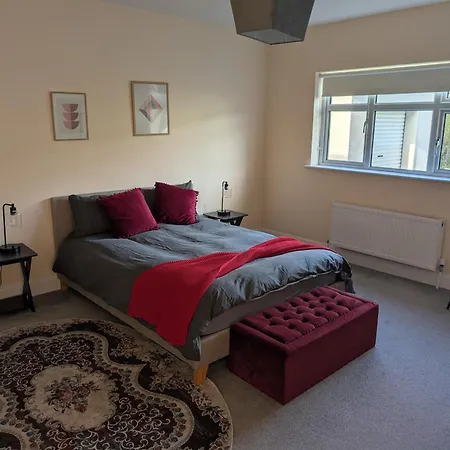 Mountain View House *